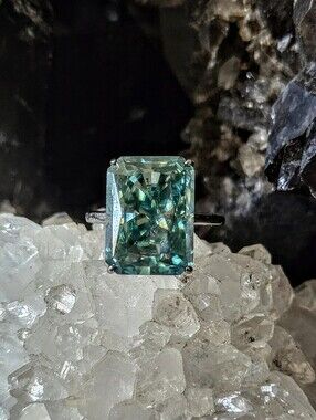 NWT 11x15 mm Radiant-Cut Green Moissanite Statement Ring